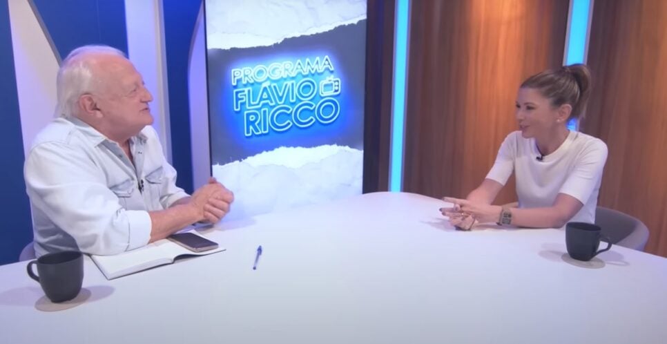 Programa Flávio Ricco estreia com presença da filha de Silvio Santos (Foto: Reprodução/ YouTube/ Leo Dias TV)
