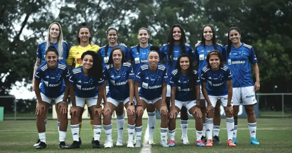 Time de futebol feminino do Cruzeiro (Foto: Gustavo Martins / Cruzeiro)