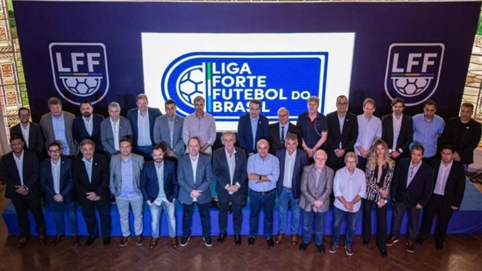 Dirigentes reunidos em acordo selado (Foto: Reprodução/ Divulgação)
