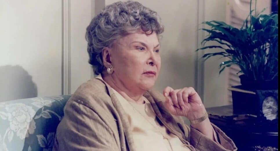 Discreta, amante de pássaros, solteirona e sem filhos: a linda história de vida da saudosa artista veterana (Foto: Reprodução/ Divulgação/ Globoplay) globo