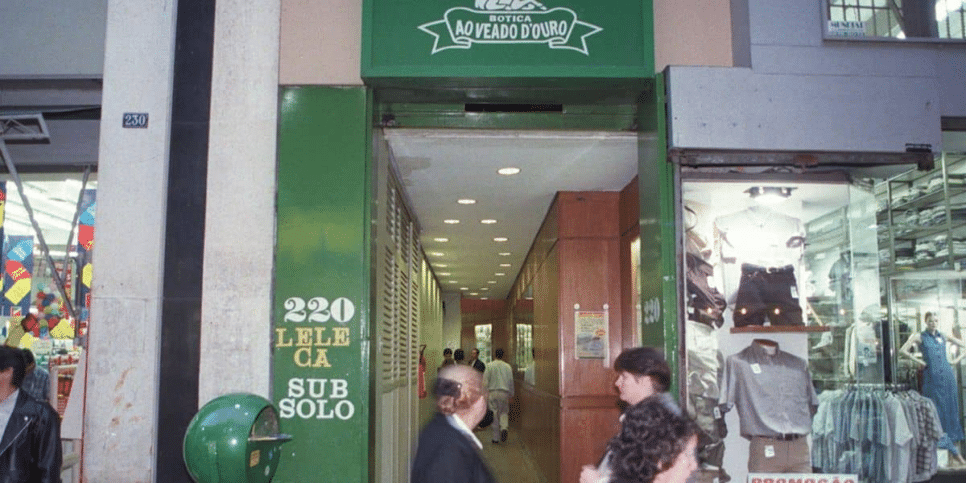 Botica Ao Veado d’Ouro permaneceu muitos anos ativa (Foto: Reprodução/ Internet)