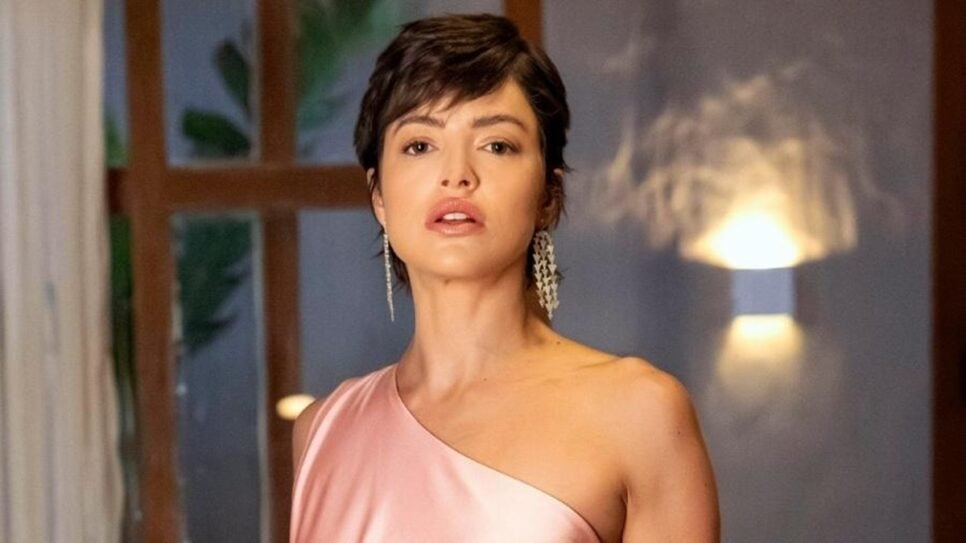 Agatha Moreira vive Luma em Mania de Você (Foto: Reprodução/ Divulgação, TV Globo)