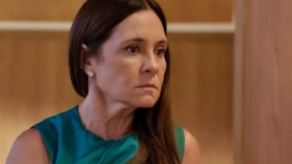 Luma acaba sendo confrontada por Luma diante de rastros deixados até seu quarto Filipa tem pressentimento de coisa ruim (Foto: Reprodução/ TV Globo)