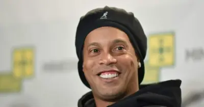 É OFICIAL! Ronaldinho emite comunicado e anuncia volta triunfal a Bahia em 2025: “Espero vocês”