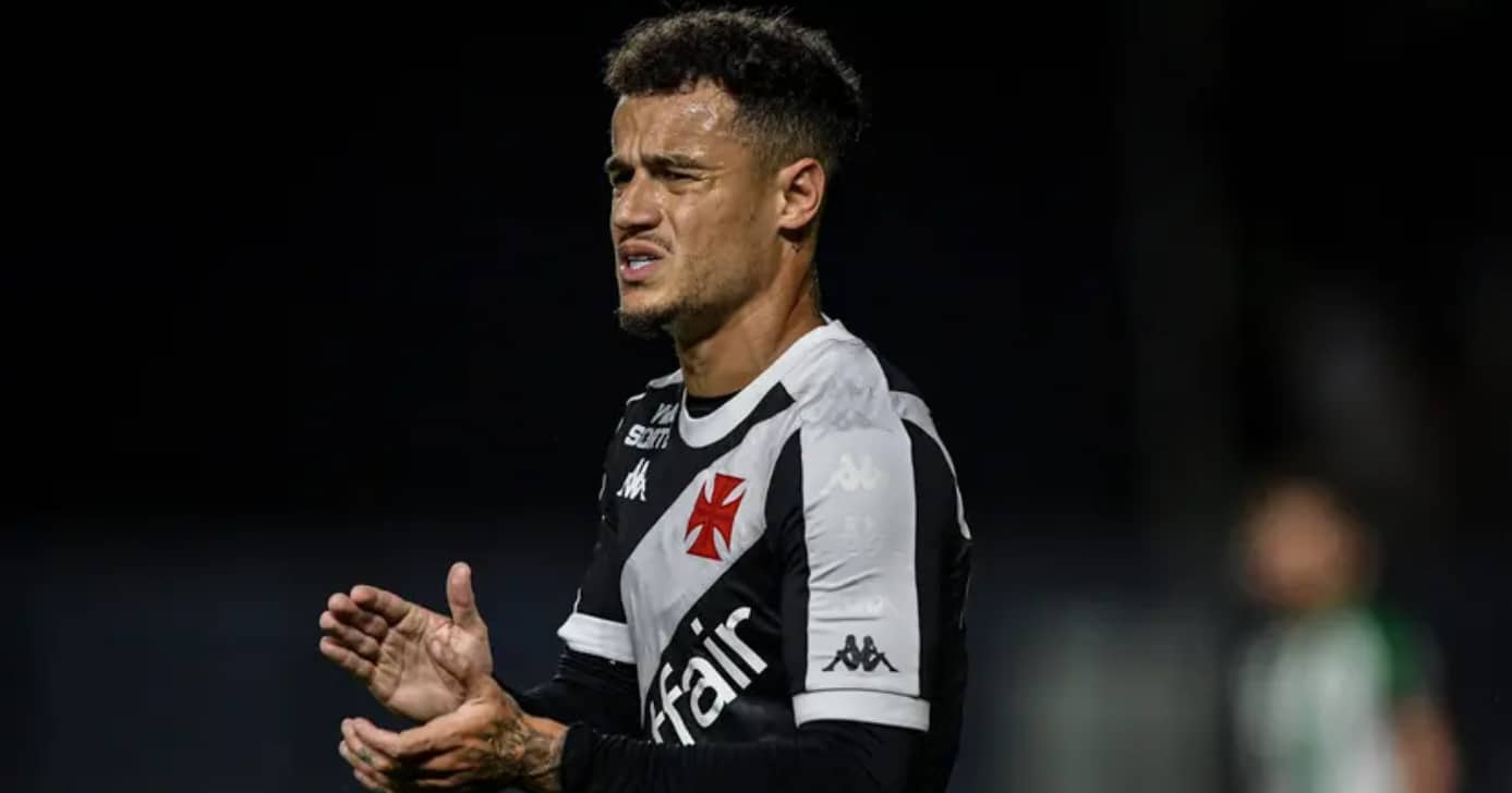 Coutinho ganhou reforço no Vasco (Foto: Thiago Ribeiro/AGIF)