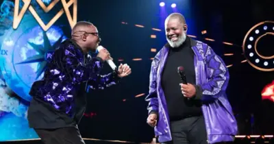 Mumuzinho lança EP com a inédita “Em Qualquer Cama”, parceria com Péricles