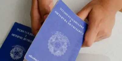 Folga EXTRA sem descontar do salário: Lei trabalhista arma 2 presentões à lista de CLTs em 2025