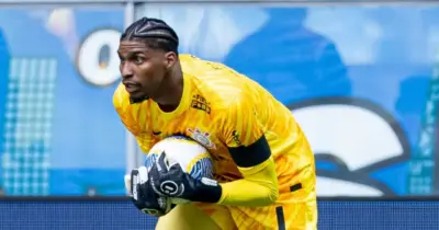 Quebra-pau no vestiário e +1 reforço de 48M: Hugo Souza passa por cima de Ramón e crava 2 viradas no Corinthians