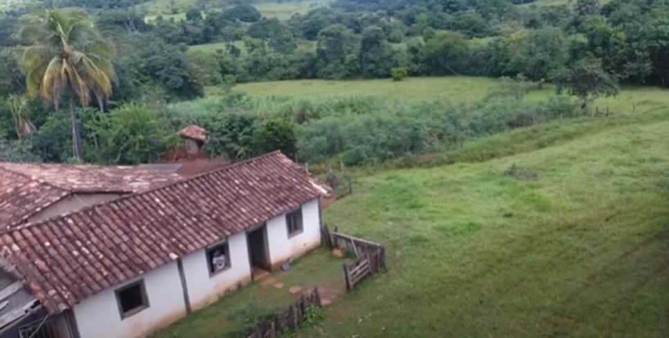 As terras da propriedade simples da família do sertanejo (Foto: Reprodução/ Internet)