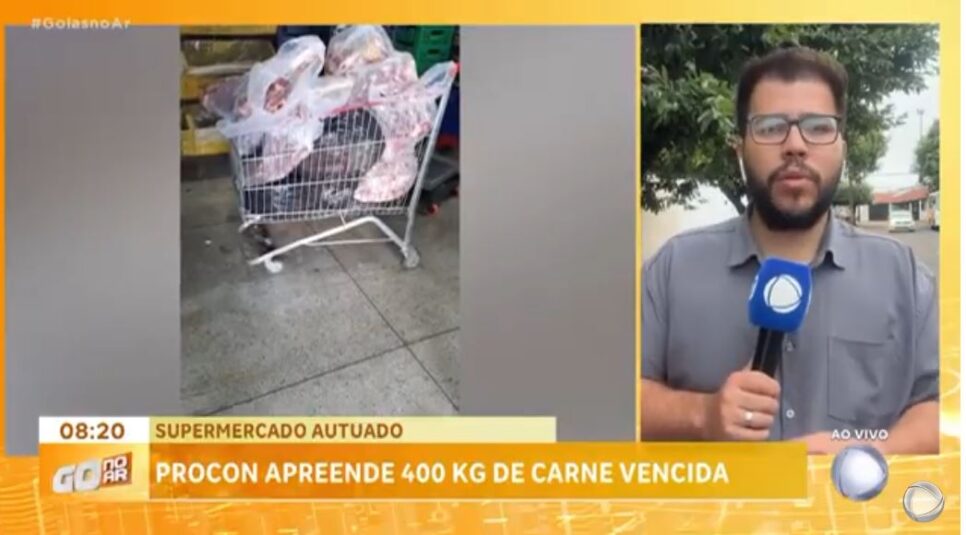 Procon apreende 400 kg de carne vencida e em estado de putrefação (Foto Reprodução/YouTube/Record)