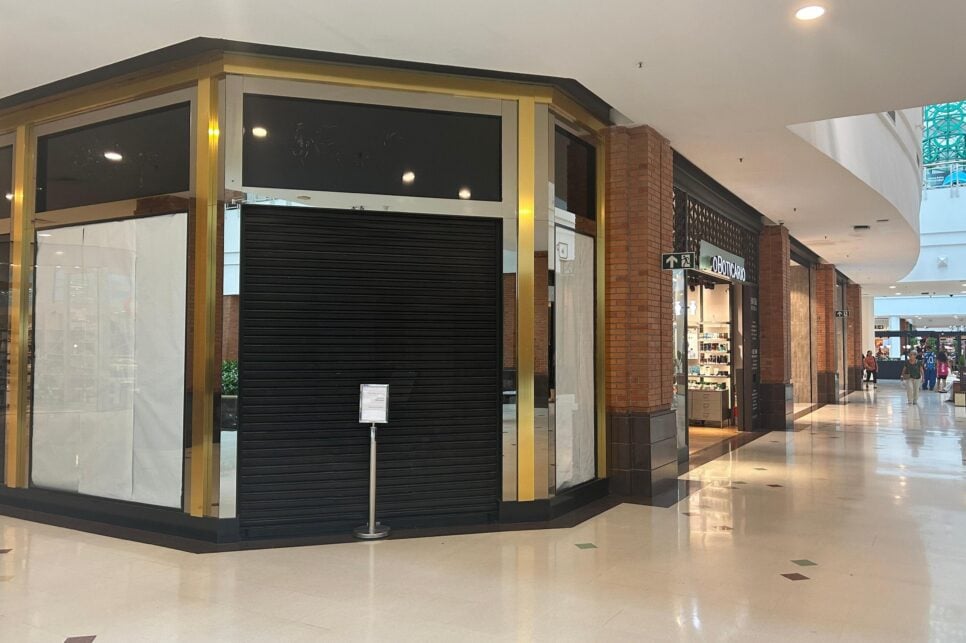 A loja da Kopenhagen no Praia de Belas Shopping, em Porto Alegre, fechou as portas (Foto: Reprodução/ Internet)