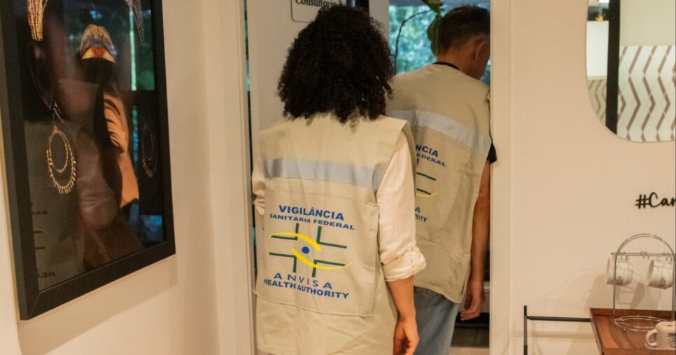 Fiscais da Anvisa (Foto: Reprodução)