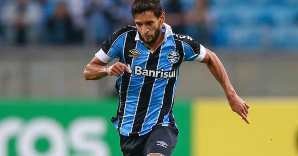 Juninho Capixaba joga por empréstimo no Grêmio - Foto: Internet