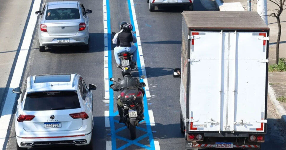Lei de trânsito - Motofaixa (Foto: Reprodução) 