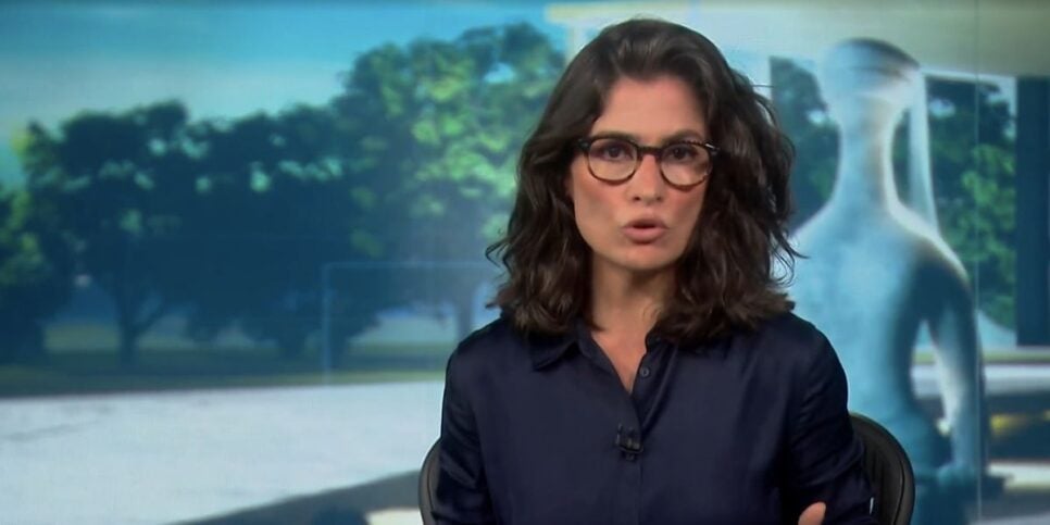 Renata Vasconcellos no Jornal Nacional (Foto: Reprodução / Globo)