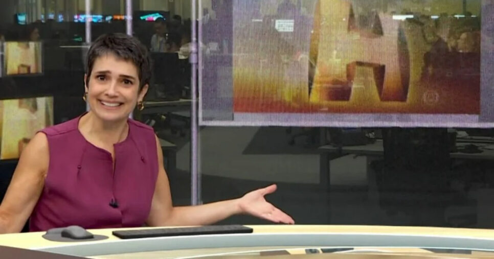 Sandra Annenberg na bancada do Jornal hoje (Foto: Reprodução/TV Globo)