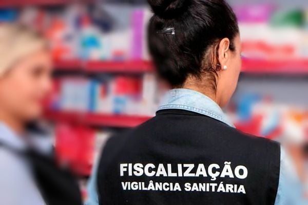 Cerca de sete farmácias foram lacradas após irregularidades (Foto Reprodução/Internet)