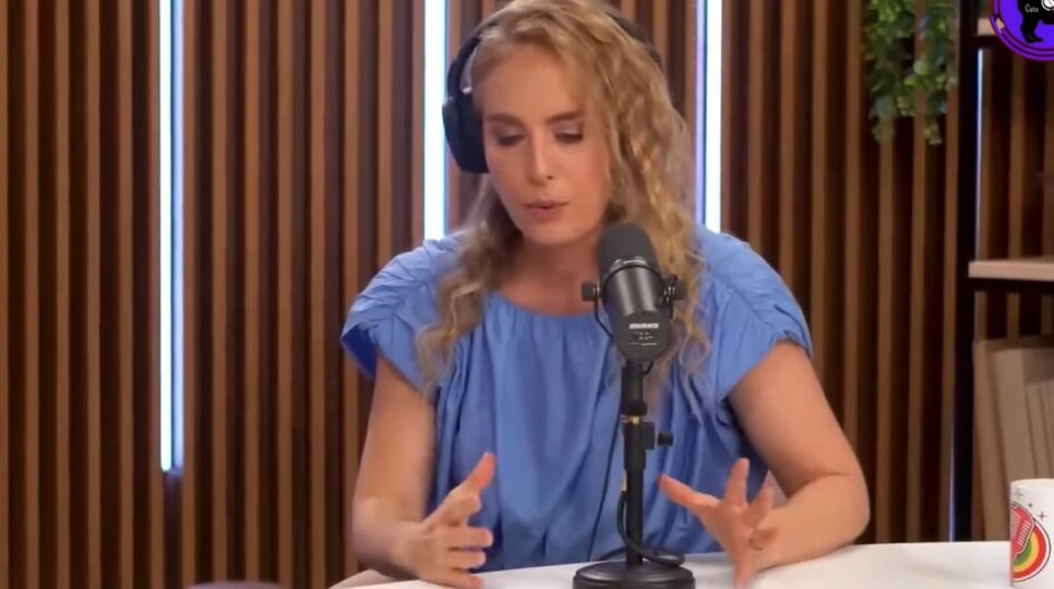 Angélica revela que perdeu a virgindade aos 17 anos em podcast (Foto: Reprodução/ Quem Pode, Pod/ YouTube)