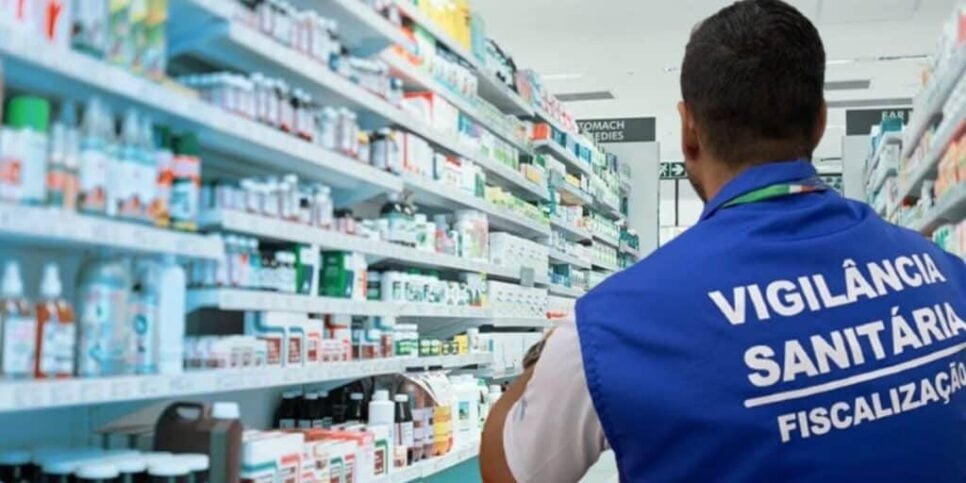 ANVISA e Vigilância intensificaram as fiscalizações em farmácias em todo o Brasil (Foto Reprodução/Montagem/Tv Foco)