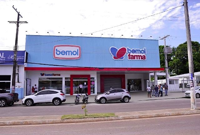 A rede Bemol também conta com farmácias (Foto Reprodução/Internet)