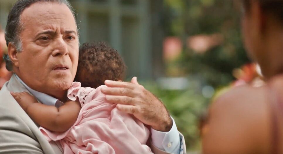 Abel, salvo da morte por Ellen, tem casamento interrompido com cobrança de promessa (Foto: Reprodução/ TV Globo)