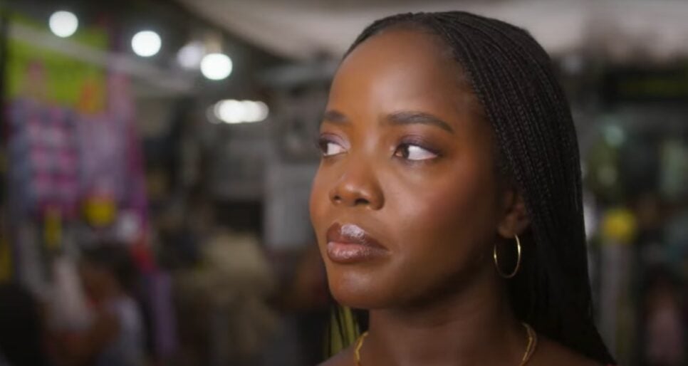 Leo (Clara Moneke) em cena (Foto: Reprodução/ TV Globo)