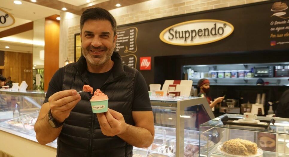 O chef de cozinha é um dos donos da Stuppendo, presente no Barra Shopping, e rival nûmero 1 da Nestlé (Foto: Reprodução/ Divulgação/ Instagram)