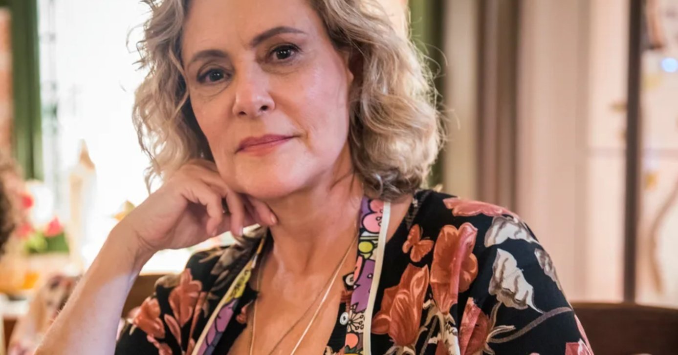 http://tvfoco.uai.com.br/wp-content/uploads/2015/05/Daniela-Mercury.jpg