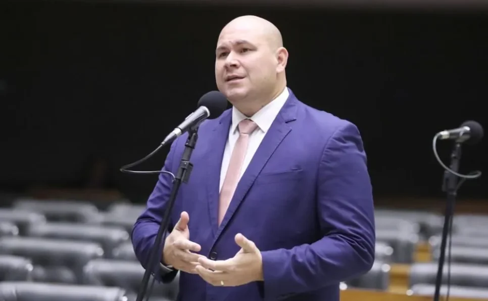 Abilio Brunini ciente do aumento de salário para lista de trabalhadores em Cuiabá (Foto: Reprodução/ Internet)