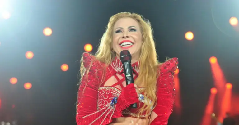 Joelma vai parar em hospital, cancela show às pressas e equipe emite comunicado: “Foi diagnosticada” Joelma vai parar em hospital, cancela show às pressas e equipe emite comunicado: “Foi diagnosticada”