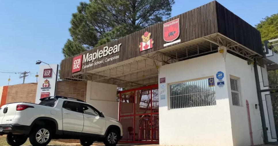 O e-mail enviado pelo grupo franqueador orientou que todos os alunos seriam realocados para outras escolas do Grupo Maple Bear em Campinas e na região (Foto: Luciano Claudino/Código19)
