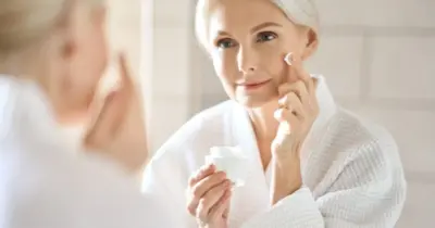 4 cremes antissinais poderosos para sugar linhas faciais