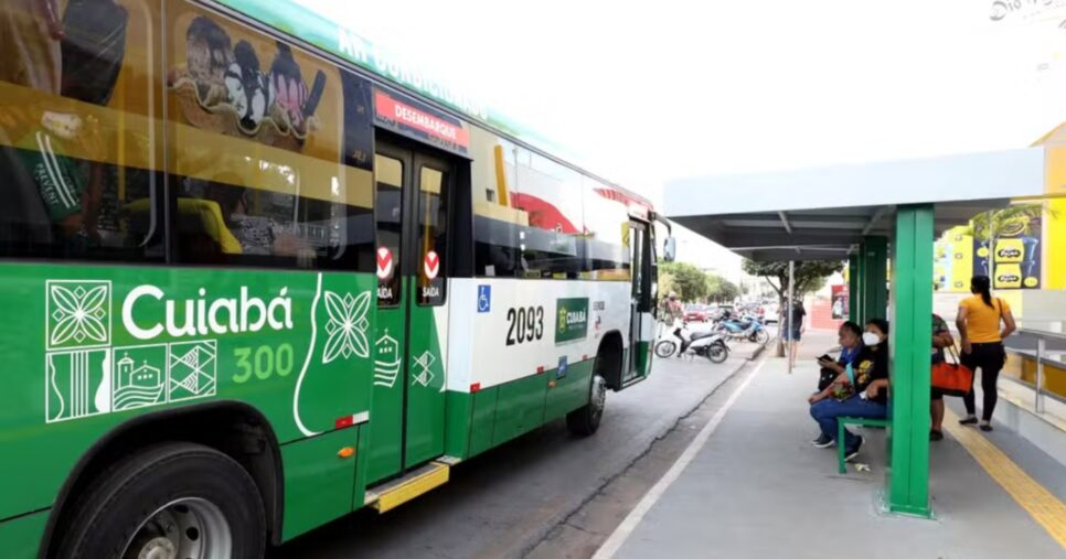 Ônibus em Cuiabá, Mato Grosso - Foto: Luiz Alves