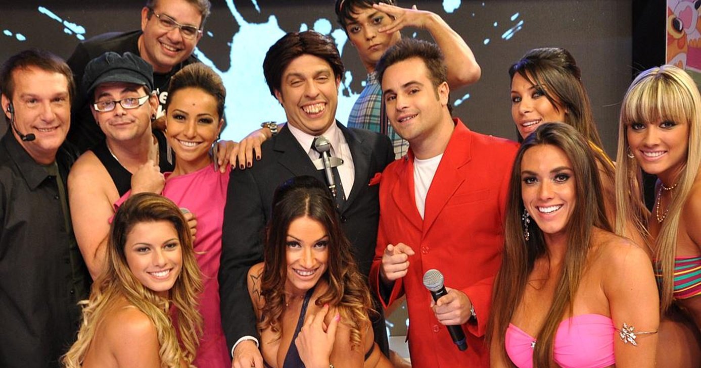 http://tvfoco.uai.com.br/wp-content/uploads/2015/05/Daniela-Mercury.jpg