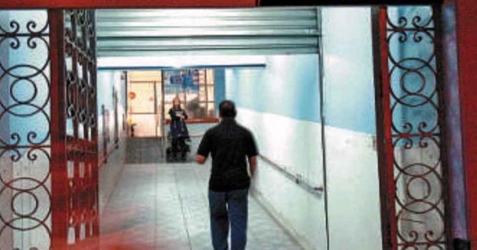 Equipamento e moveis foram inventariados pela Justiça na sede da All Saúde, no Centro de BH