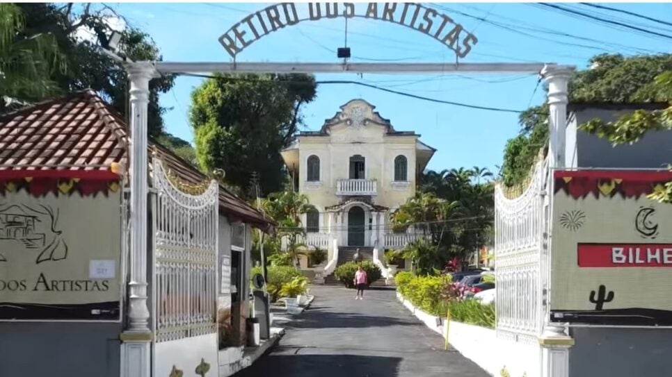 Entrada do Retiro dos Artistas, no Rio de Janeiro (Foto: Reprodução/ Instagram)