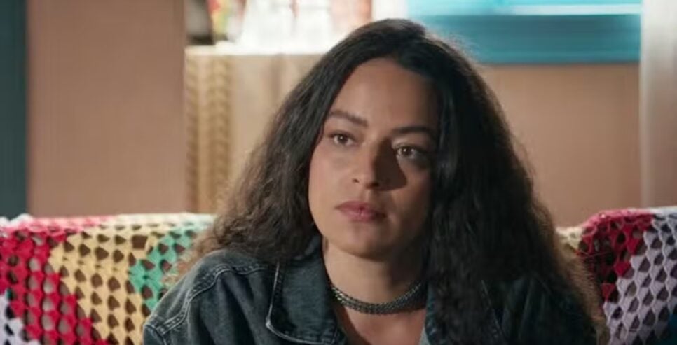 Cacá revela algo a Jão que o deixa chocado (Foto: Reprodução/ TV Globo)