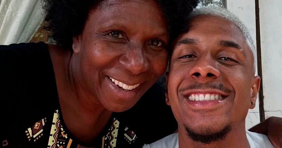 Atriz Ju Colombo e o filho, Lucas (Foto: Reprodução) 