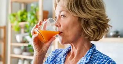 Dos 70 aos 30 anos: Suco caseiro com cenoura +7 ingredientes traz colágeno mais potente do mundo