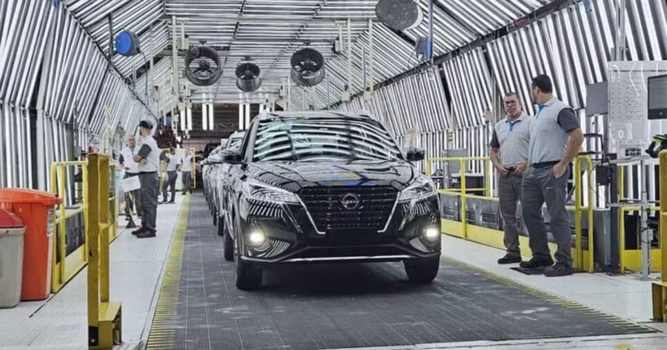Nissan pretende fechar certa de sete fábricas em no total (Foto Reprodução/Jady Peroni/Autoesporte)