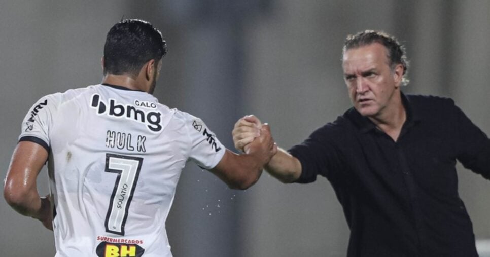 Rasteira em Cuca Dupla de Hulk tem saída confirmada no Atlético-MG