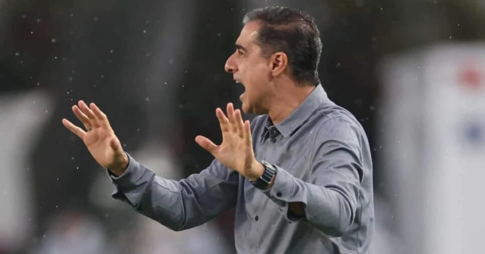 Renato Gaúcho recebe desfecho de jogador do Botafogo (Foto: Vitor Silva)