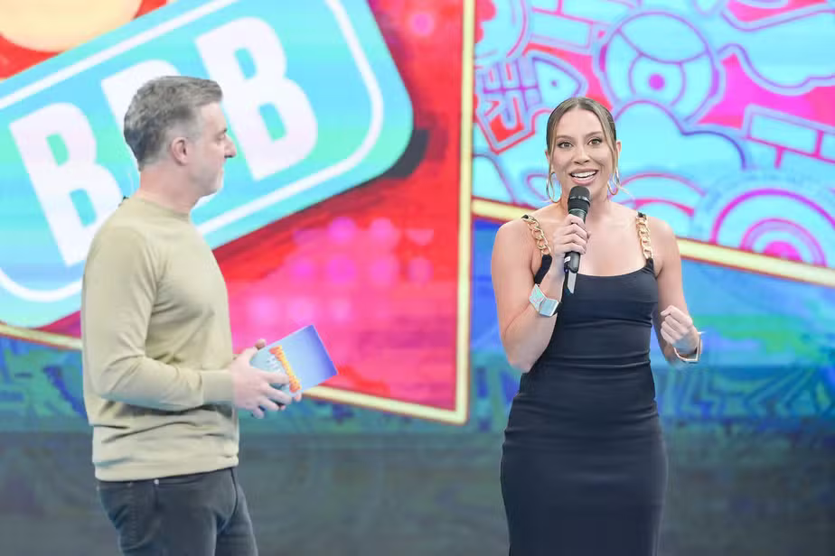 Luciano Huck e Renata Saldanha durante o Domingão na Globo (Foto: Reprodução/ Internet)