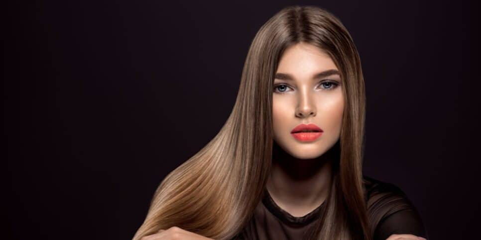 Progressiva natural para alisar o cabelo das mulheres (Reprodução: Canva)