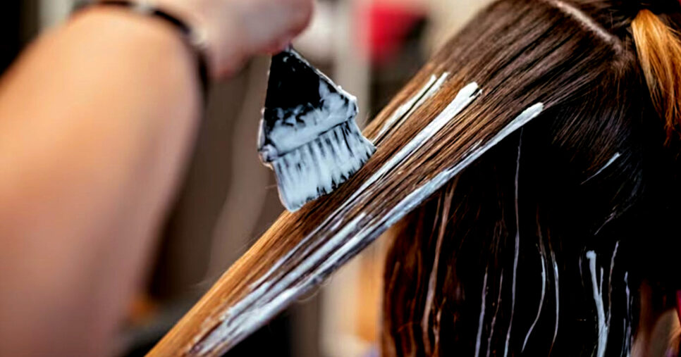 Coloração se tornou a mais queridinha do outono para mechas e luzes neste outono (Foto: Reprodução/Freepik)