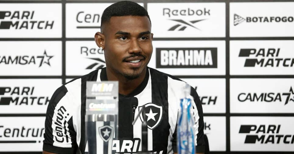 Textor desesperado: Time solta PIX por Cuiabano do Botafogo (Foto: Botafogo/Divulgação)