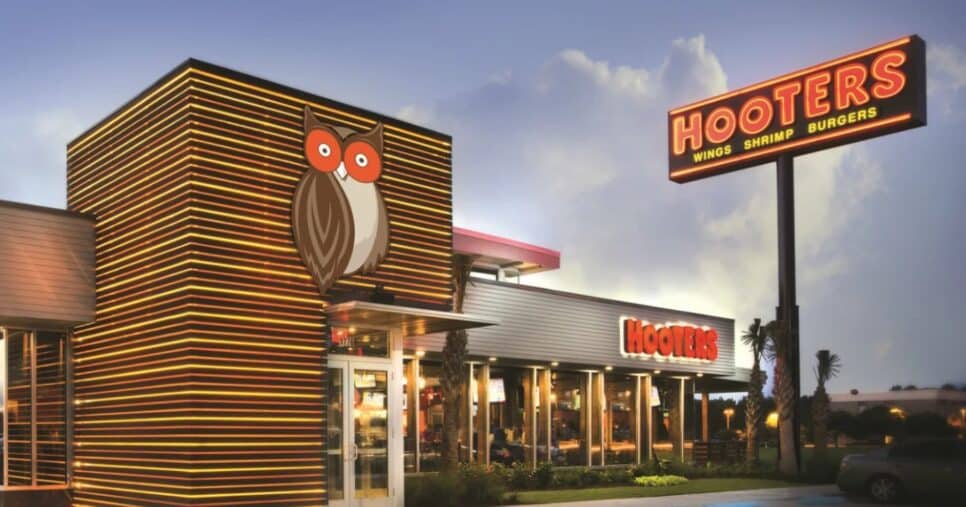 Hooters deu um prazo de 90 a 120 dias para concluir a recuperação judicial (Foto Reprodução/Internet)
