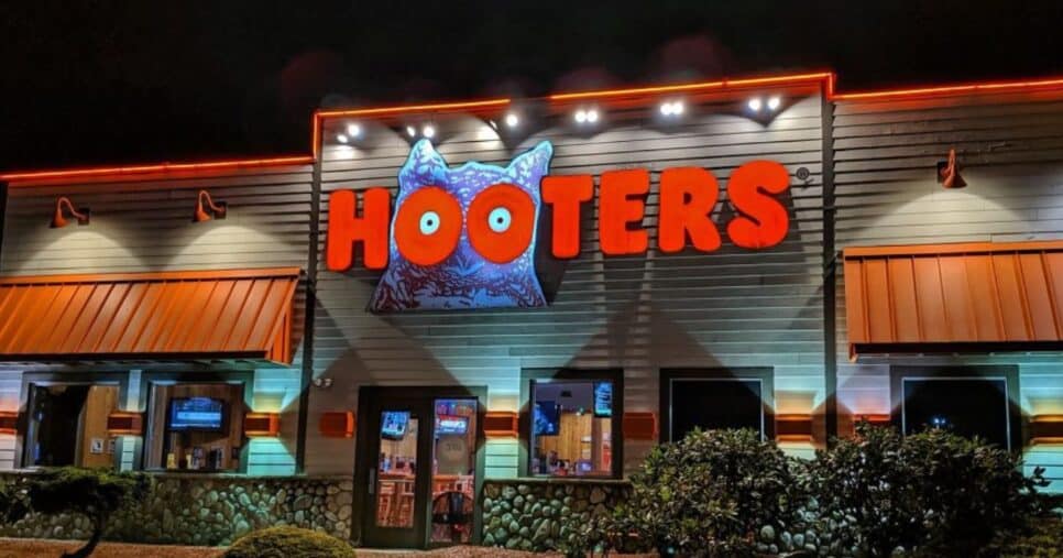 Hooters entrou com pedido de falência (Foto Reprodução/Exame)