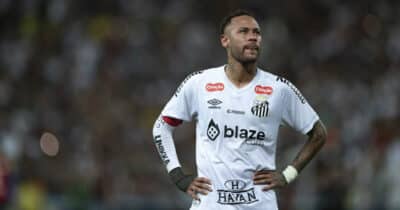 Neymar jogando pelo Santos (Foto: Jorge Rodrigues/AGIF)