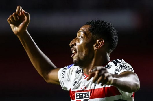 Ex-São Paulo, Talles Costa foi indicado por Dorival no Corinthians, diz jornalista (Foto: Marcello Zambrana / AGIF)
